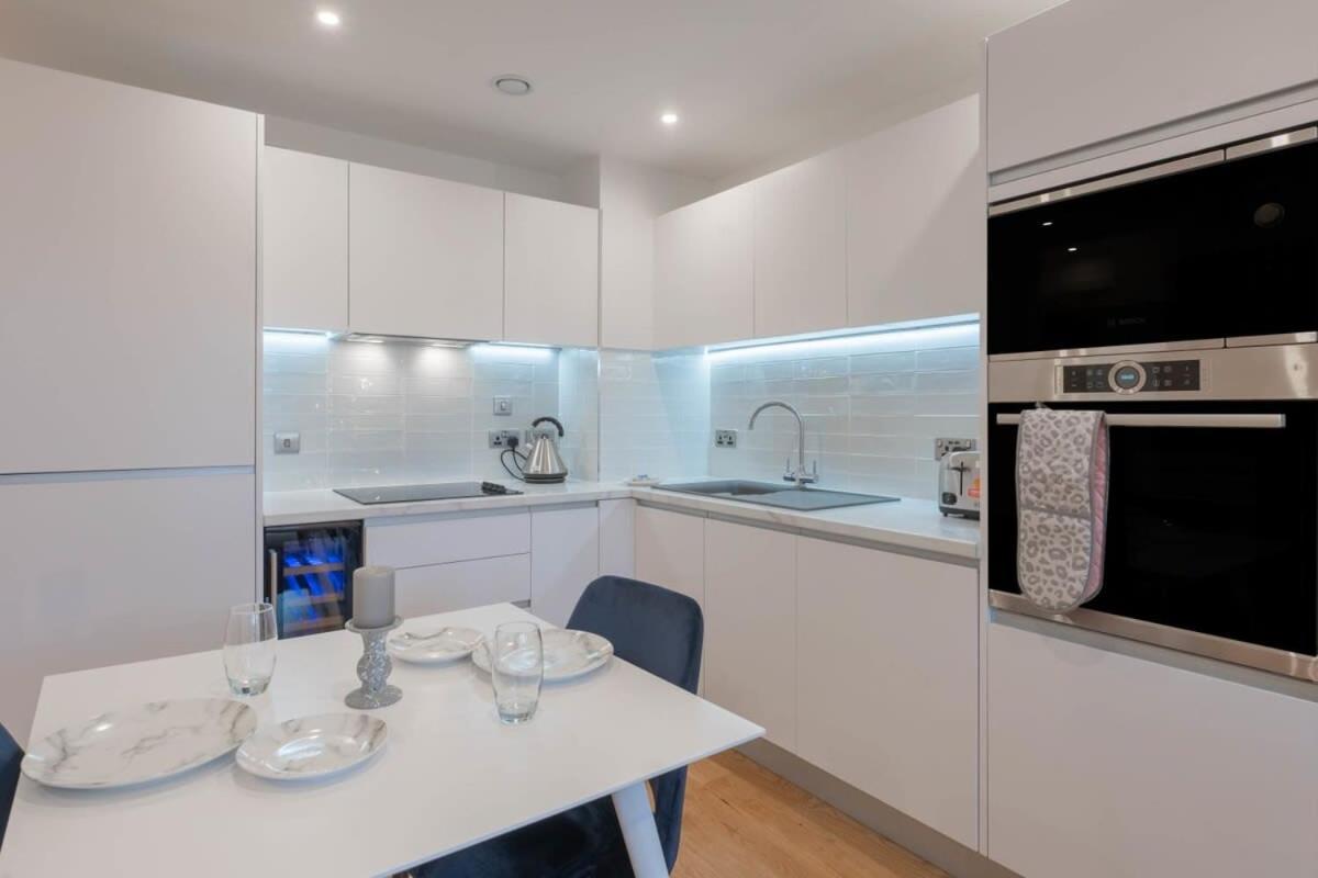 Lovely 1 Bedroom Apartment In Central Location Birmingham Extérieur photo