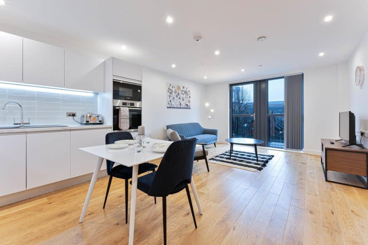 Lovely 1 Bedroom Apartment In Central Location Birmingham Extérieur photo
